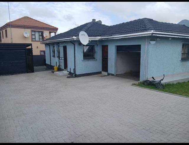 3 BEDROOM HOUSE FOR SALE IN BIRCH ACRES